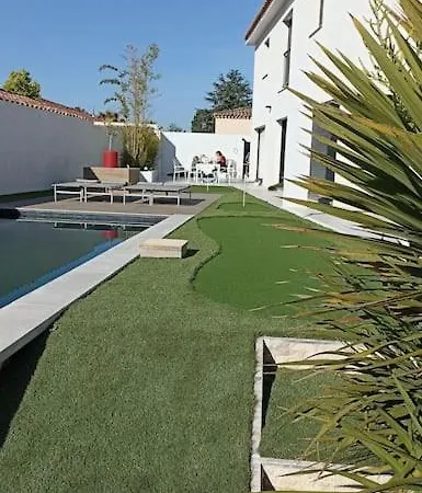 Charmante Piscine Entre Provence Et Marseille *